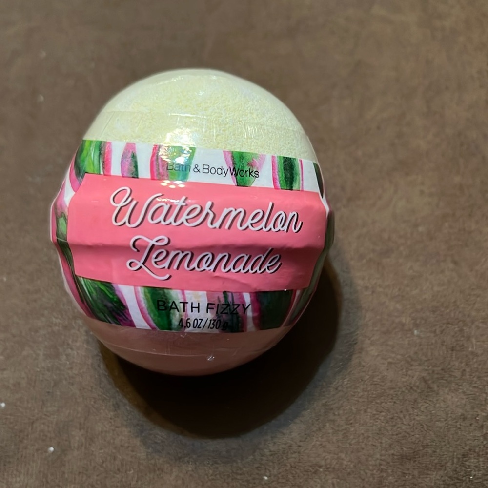 NWT Bath & Body Works Watermelon Lemonade Bath Fizzy